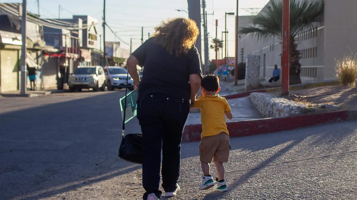 Tematica dia de las madres mamas con sus hijos - Mike Acosta (10)